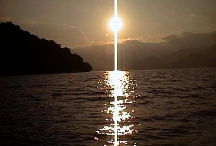 00.07.21.Sunset-01.jpg (17510 �o�C�g)