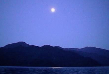 00.08.17.Moon.jpg (8027 �o�C�g)