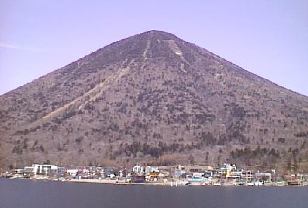 2001.04.23.Mt.Nantai-01.jpg (21975 バイト)