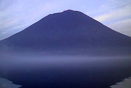 2001.05.08.Mt.Nantai-01.jpg (8721 �o�C�g)