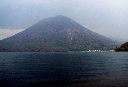 2001.05.26.Mt,nantai.jpg (12882 �o�C�g)