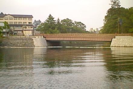99.06.15.Ohziri-01.jpg (23376 バイト)