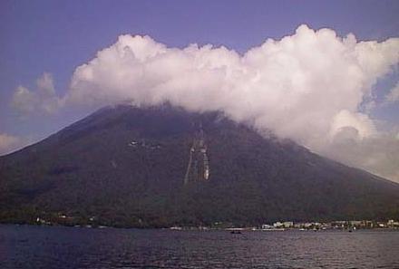 2000.09.19.Mt.Nantai-02.jpg (13875 oCg)