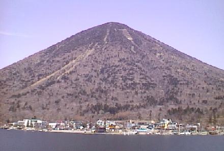 2001.04.23.Mt.Nantai-01.jpg (21975 oCg)